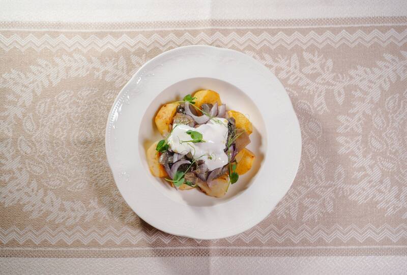 Оливье с языком